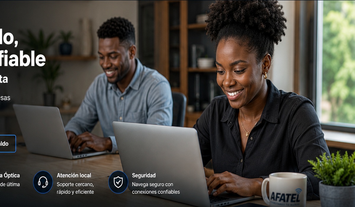 Personas afrodescendientes usando computadores y laptops con internet AFATEL